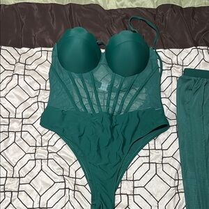 SHEIN Green One Piece Swimwear with Molded Cups